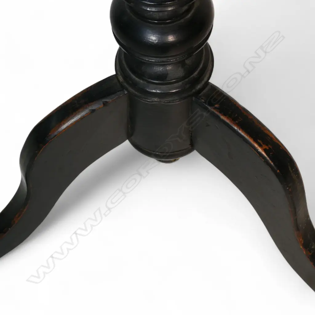 A New Zealand c.1870 ebonized kauri tripod table, Image 1++